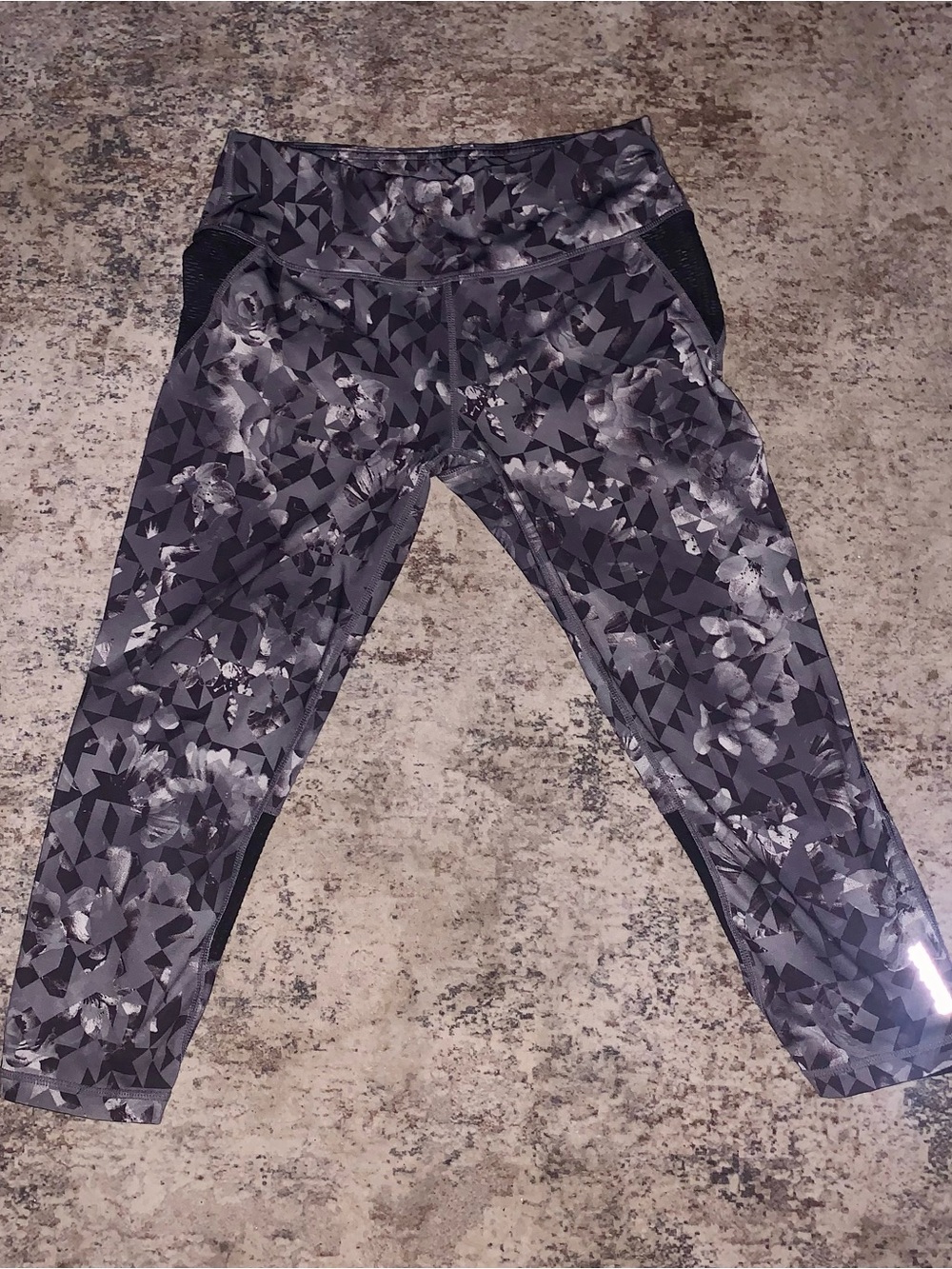 Reebok Black and Gray Geo Print Active Leggings